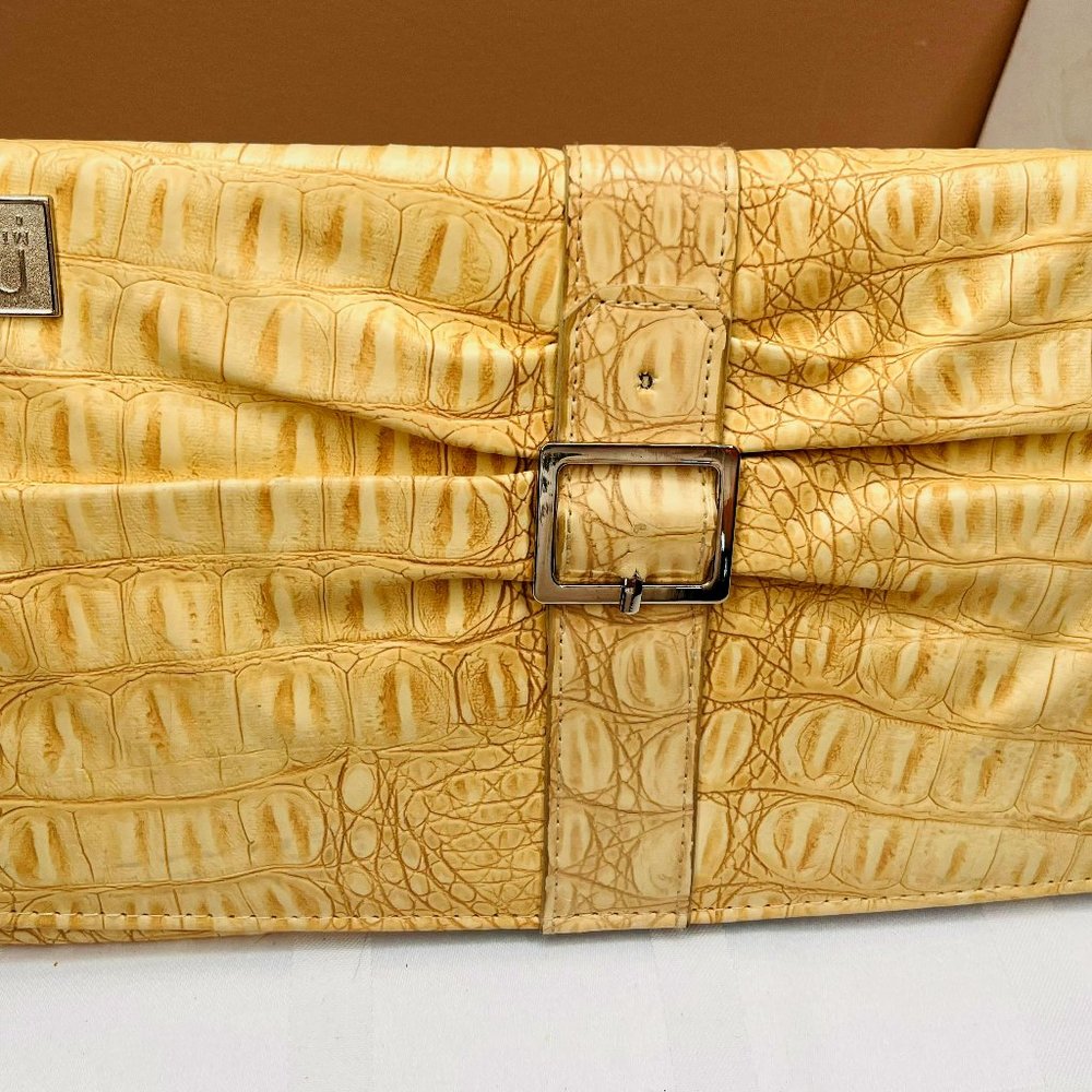 Miche Cream Croc-Embossed Handbag Shell Cover – Vintage 2000s